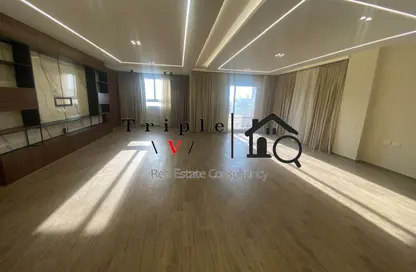 شقة - 3 غرف نوم - 2 حمامات للايجار في الحي السادس عشر - الشيخ زايد - الجيزة