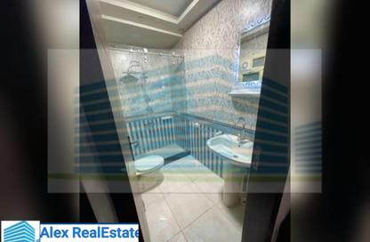 Apartment - 2 Bedrooms - 2 Bathrooms for rent in Al Geish Road - Laurent - Hay Sharq - Alexandria