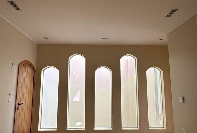 8673484 - Property Image 2