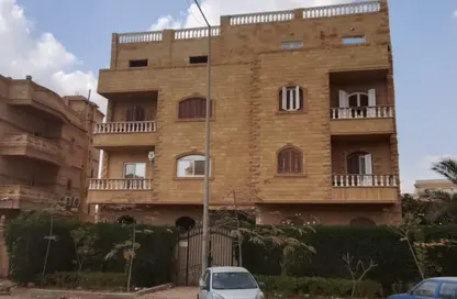 Apartment - 3 Bedrooms - 2 Bathrooms for sale in 2nd District West - Shorouk City - Cairo