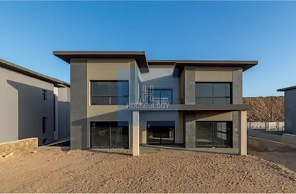 Villa - 4 Bedrooms - 4 Bathrooms for sale in Swan Lake Residence - 5th Settlement Compounds - The 5th Settlement - New Cairo City - Cairo