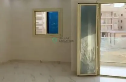 Apartment - 3 Bedrooms - 2 Bathrooms for sale in South Lotus - El Lotus - New Cairo City - Cairo