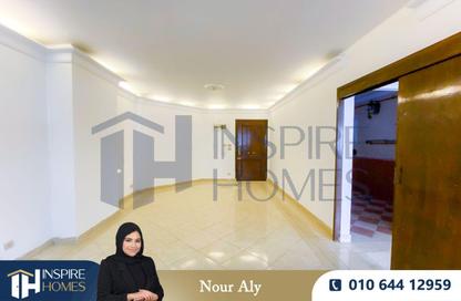 Apartment - 2 Bedrooms - 1 Bathroom for rent in Smouha - Hay Sharq - Alexandria