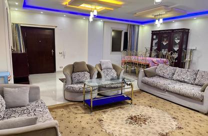 Apartment - 3 Bedrooms - 2 Bathrooms for rent in Doctor Ahmed Okasha St. - El Banafseg 6 - El Banafseg - New Cairo City - Cairo