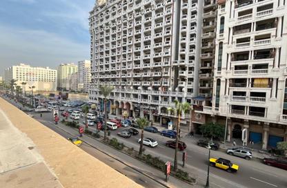 شقة - 3 غرف نوم - 3 حمامات للبيع في شارع محمد فوزي معاذ - سموحة - حي شرق - الاسكندرية
