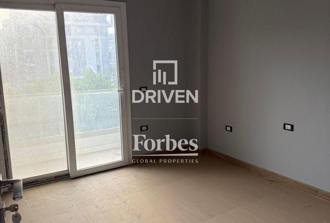 74040370 - Property Image 2