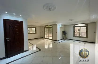 شقة - 3 غرف نوم - 3 حمامات للايجار في محور العروبة - المنطقة أ - حى جنوب الاكايمية - مدينة القاهرة الجديدة - القاهرة