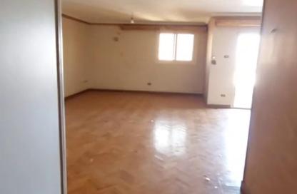 Apartment - 3 Bedrooms - 2 Bathrooms for sale in Al Falah St. - Mohandessin - Giza