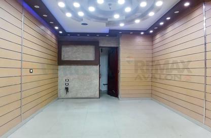 Shop - Studio - 1 Bathroom for sale in Laurent - Hay Sharq - Alexandria