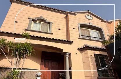 Villa - 5 Bedrooms - 3 Bathrooms for rent in 1st District - Sheikh Zayed City - Giza