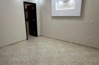 Apartment - 3 Bedrooms - 2 Bathrooms for sale in Togary St. - Zahraa El Maadi - Hay El Maadi - Cairo