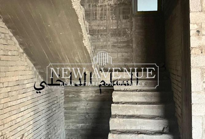 2PAhP8KLgfI - Property Image 2