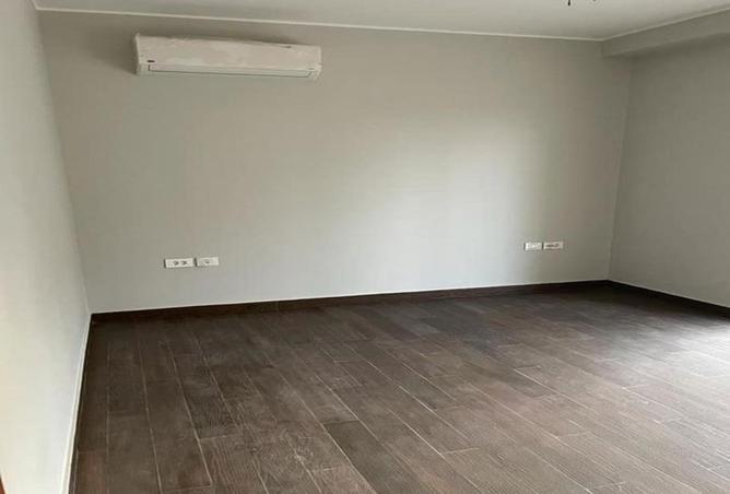 53981107 - Property Main Image