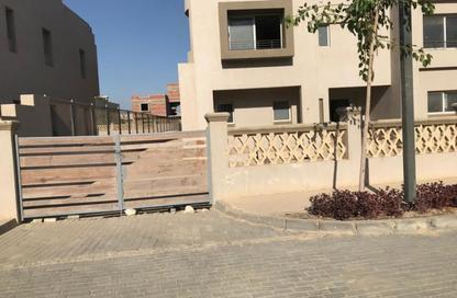 فيلا - 8 غرف نوم - 8 حمامات للبيع في جولف فيوز - طريق مصر اسكندرية الصحراوي - مدينة 6 أكتوبر - الجيزة