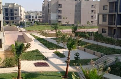 شقة - 3 غرف نوم - 2 حمامات للايجار في مون ريزيدنس - فيفث سكوير - التجمع الخامس - مدينة القاهرة الجديدة - القاهرة