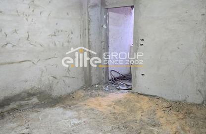 شقة - 3 غرف نوم - 2 حمامات للبيع في السيوف - حي شرق - الاسكندرية