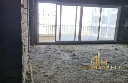 Apartment - 3 Bedrooms - 3 Bathrooms for sale in Hyde Park Central - The 6th Settlement - New Cairo City - Cairo