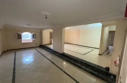 شقة - 3 غرف نوم - 2 حمامات للبيع في شارع الحي الثالث - الحي الثالث - مدينة 6 أكتوبر - الجيزة