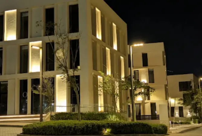98827058 - Property Image 2
