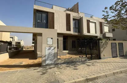 Villa - 4 Bedrooms - 5 Bathrooms for sale in Sodic East - 6th District - New Heliopolis - Cairo