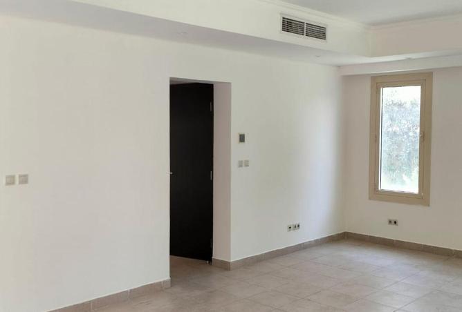 76232357 - Property Image 2