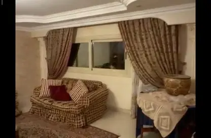 Apartment - 3 Bedrooms - 2 Bathrooms for sale in 6th Zone - Nasr City - Cairo