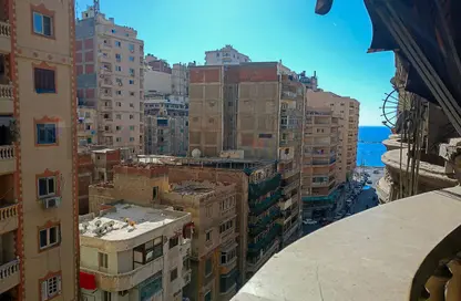 شقة - 5 غرف نوم - 3 حمامات للبيع في ميامي - حي اول المنتزة - الاسكندرية