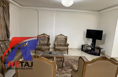 Apartment - 4 Bedrooms - 2 Bathrooms for rent in Mohamed Hassan Badran St. - 6th Zone - Nasr City - Cairo