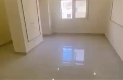 Apartment - 3 Bedrooms - 2 Bathrooms for rent in South Lotus - El Lotus - New Cairo City - Cairo