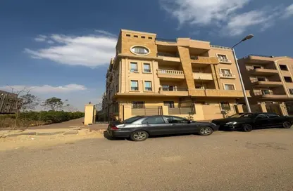 Apartment - 3 Bedrooms - 2 Bathrooms for sale in 1st Neighborhood - 7th Area - Shorouk City - Cairo