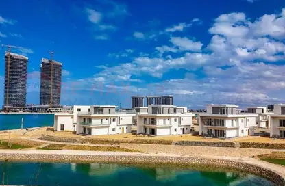 فيلا - 6 غرف نوم - 5 حمامات للبيع في مازيرين - مدينة العلمين الجديدة - العلمين - الساحل الشمالي