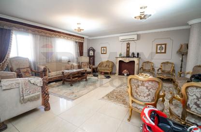 شقة - 4 غرف نوم - 3 حمامات للبيع في طريق الجيش - كامب شيزار - حي وسط - الاسكندرية
