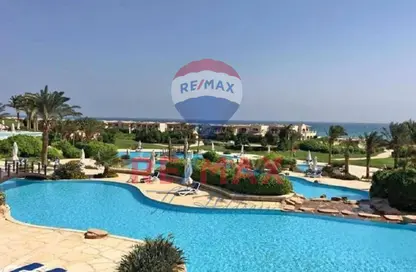 منزل مزدوج - 3 غرف نوم - 3 حمامات للبيع في تلال السخنة - العين السخنة - السويس