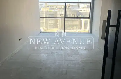 Office Space - 1 Bedroom for rent in Concord Plaza - South Investors Area - New Cairo City - Cairo