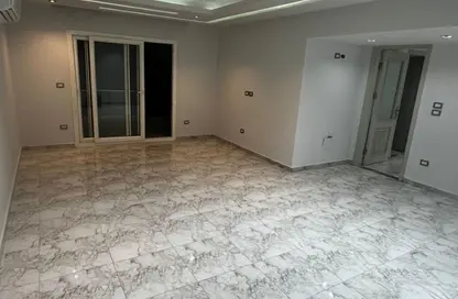 شقة - 3 غرف نوم - 2 حمامات للايجار في زايد ديونز - الحي السادس - الشيخ زايد - الجيزة