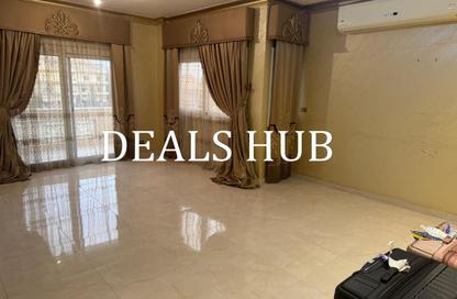 Apartment - 4 Bedrooms - 3 Bathrooms for sale in Area D - Ganoob El Acadimia - New Cairo City - Cairo