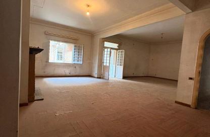 Apartment - 3 Bedrooms - 2 Bathrooms for sale in Mohamed Anis St. - Zamalek - Cairo