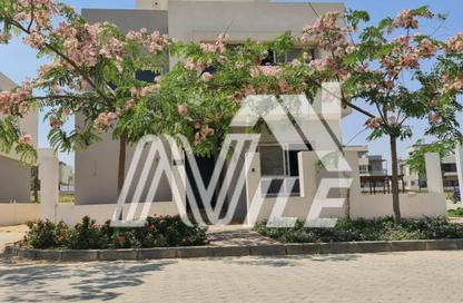 Villa - 5 Bedrooms - 5 Bathrooms for sale in Cluster 1 - Hyde Park - New Cairo City - Cairo Villa - 5 Bedrooms - 5 Bathrooms for sale in Cluster 1 - Hyde Park - New Cairo City - Cairo