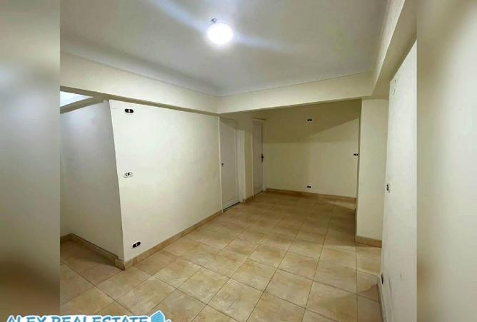 65147407 - Property Main Image