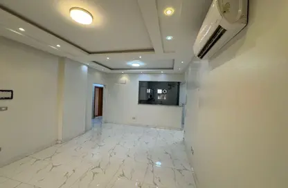 شقة - 3 غرف نوم - 2 حمامات للايجار في ليلة - المستثمرين الشمالية - مدينة القاهرة الجديدة - القاهرة