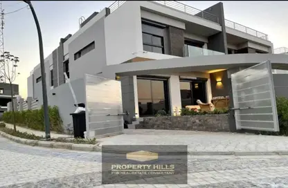 Villa - 4 Bedrooms - 4 Bathrooms for sale in Royal City - Sheikh Zayed Compounds - Sheikh Zayed City - Giza