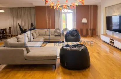 فيلا - 8 غرف نوم - 8 حمامات للبيع في شارع الشويفات - الحي الاول - التجمع الخامس - مدينة القاهرة الجديدة - القاهرة