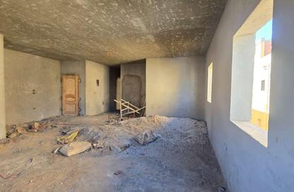 Apartment - 3 Bedrooms - 2 Bathrooms for sale in Doctor Samira Moussa St. - 5th District - Obour City - Qalyubia