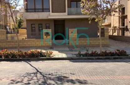 Villa - 5 Bedrooms - 5 Bathrooms for sale in New Giza - Cairo Alexandria Desert Road - 6 October City - Giza