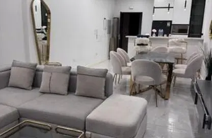 شقة - 2 غرف نوم - 2 حمامات للبيع في جاليريا  مون فالى - المستثمرين الجنوبية - مدينة القاهرة الجديدة - القاهرة