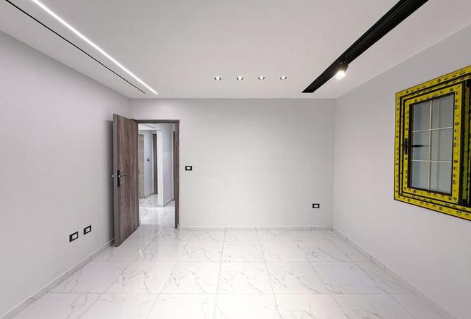 8303819 - Property Image 3