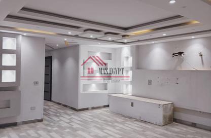 شقة - 3 غرف نوم - 3 حمامات للبيع في شارع عبد المنعم رياض - المهندسين - الجيزة