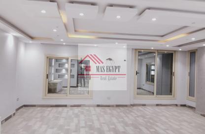 شقة - 3 غرف نوم - 3 حمامات للبيع في شارع عبد المنعم رياض - المهندسين - الجيزة