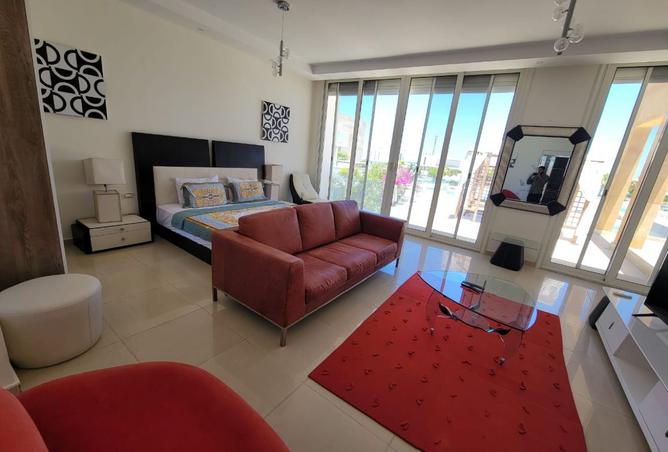 98822214 - Property Image 3