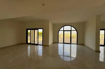 Townhouse - 4 Bedrooms - 5 Bathrooms for sale in The Fourteen Golf Residences - Uptown Cairo - Mokattam - Cairo